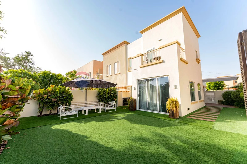 شاغرة | مُعاد تأهيلها بالكامل | أثاث من تصميم مصمم داخلي63922287254018110