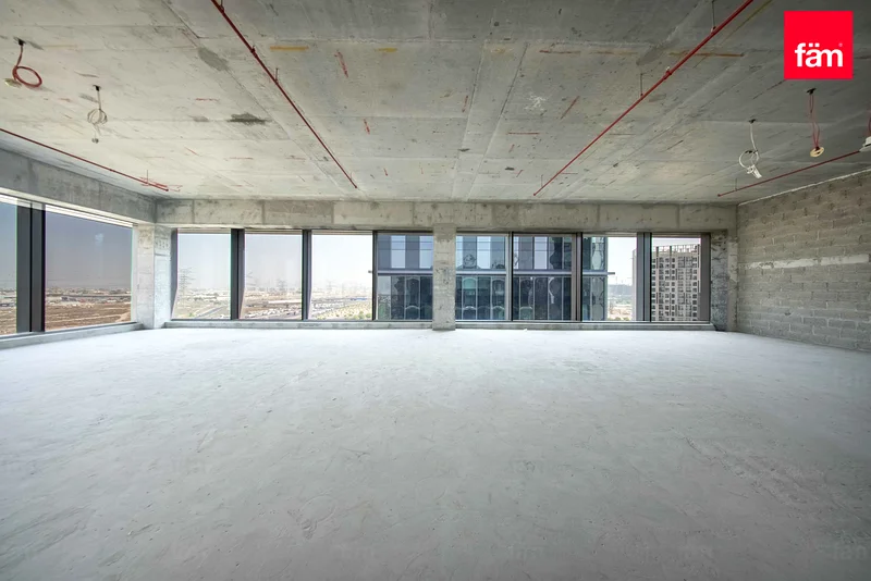 Last Unit | Vacant | Corner Office | Grade A64062478854402112