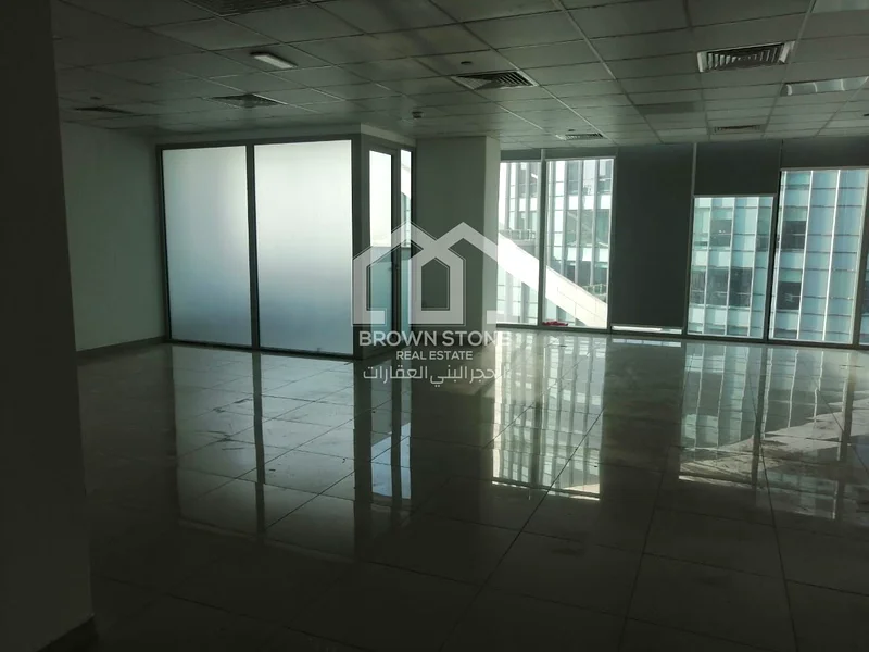 الطابق العالي | بالقرب من المترو | تخطيط واسع63826268167553111