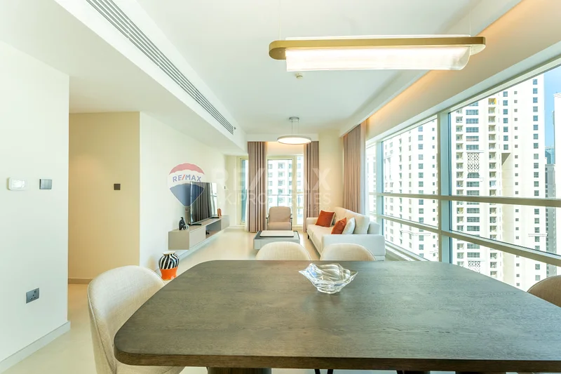 Upgraded | Fully Furnished | Partial Marina View64036951738755114