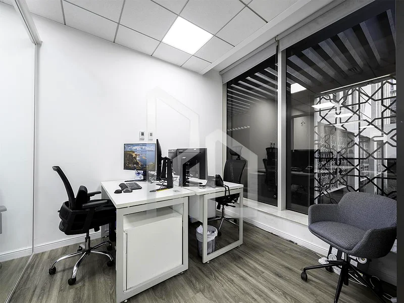 Exclusive | 11 Parking Spaces | Bills Included64063143850497112