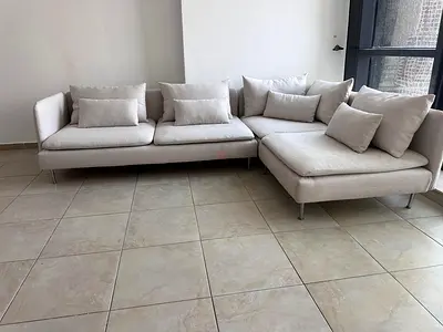 Stylish L-Shaped Sofa with Cushions - Perfect for Modern Living Rooms