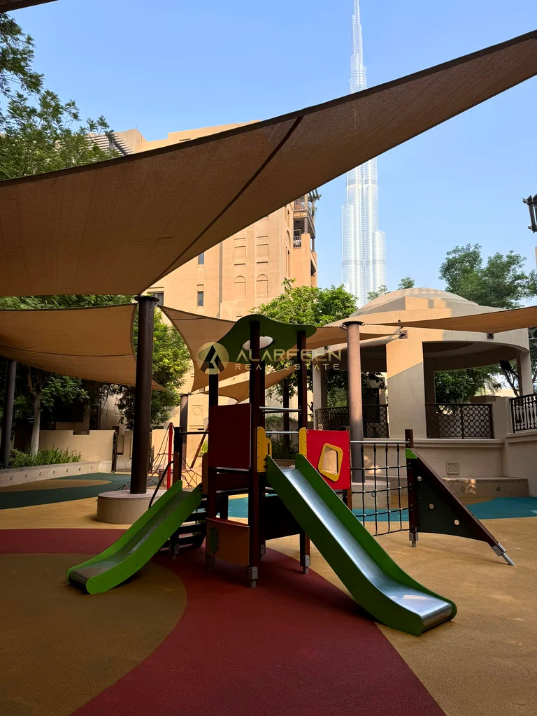Burk Khalifa View| Well Maintained| Ready to Move63771707343362114