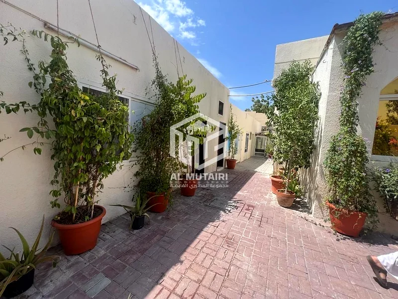 For Sale - Villa in Al Rawda 263878813582594111