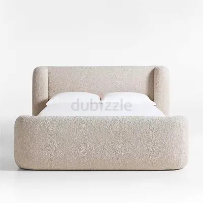 CURVED LIGHT GREY UPHOLSTERED QUEEN BED