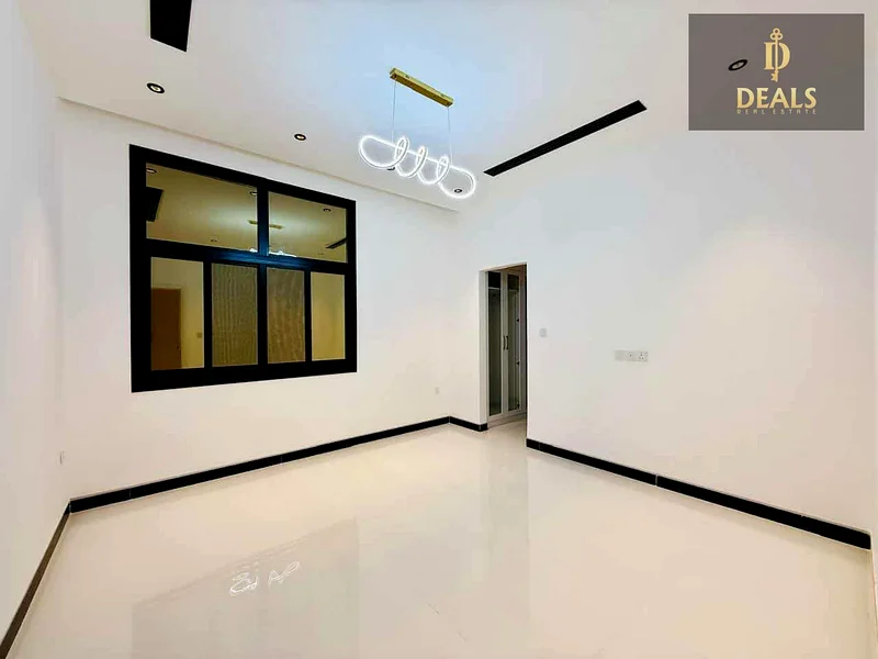 فيلا فاخرة بتصميم مميز في موقع متميز63884375230595113