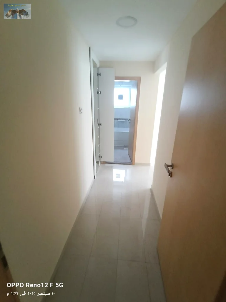 Apartment for Rent in Al Jurf 2 – Ajman, spacious 2BHK with 2 bathrooms, wardrobes, balcony, near Al Aqsa School, only 43K in 4 payments63714836773505114