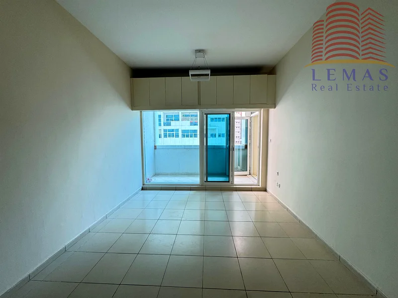 Empty room and hall with garden view63889479653505114