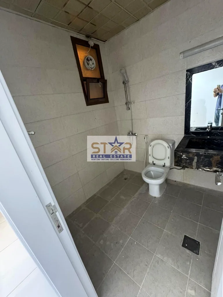 2 rooms and 2 bathrooms, large spaces, close to Dubai scrap and services63719334982787114