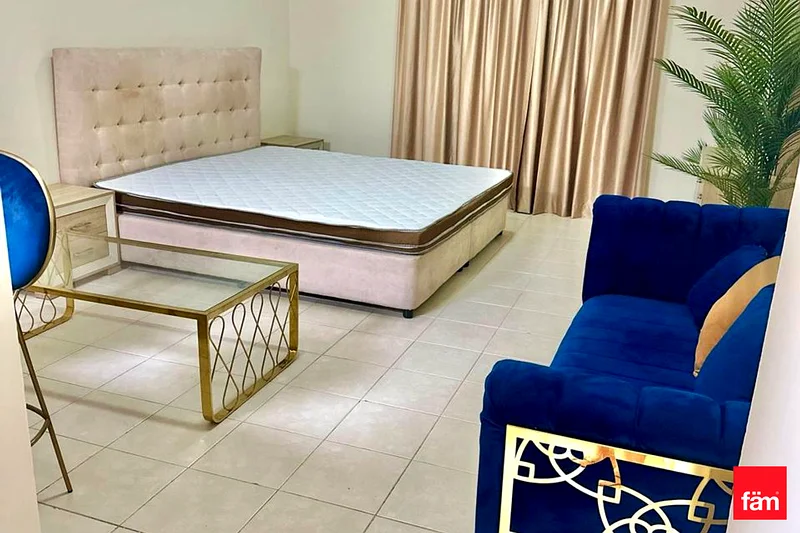Fully Furnished| Close to Metro| Spacious Studio63729586766851112