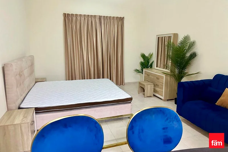 Fully Furnished| Close to Metro| Spacious Studio63729586766851111