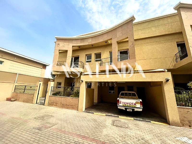 فيلا فاخرة مكونة من 5 غرف نوم في جميرا 1 | شاغرة | جاهزة للانتقال الفوري63807904006401113