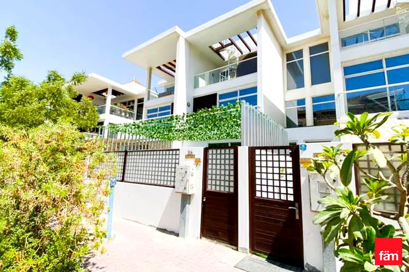 Fully furnished | Private pool | Vacant63782827129731114