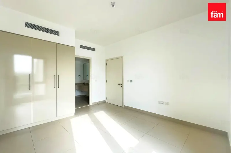 Unfurnished | Single Row | Vacant63761333075587114