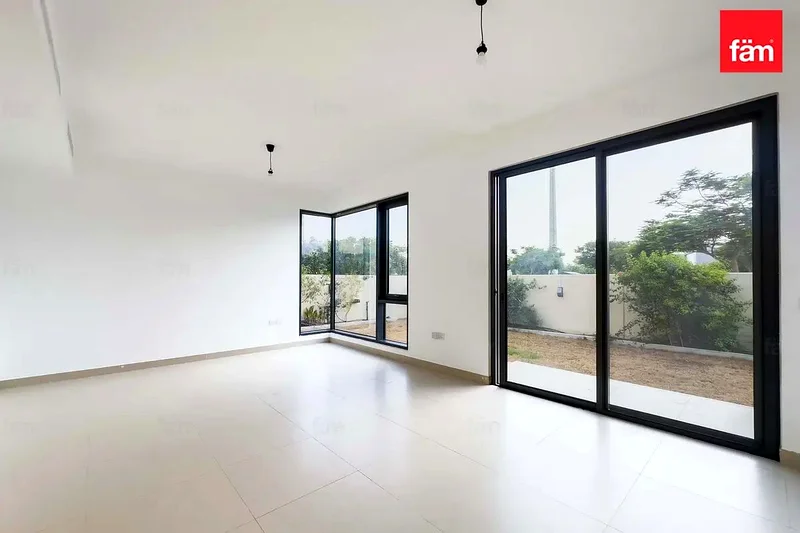 Unfurnished | Single Row | Vacant63761333075587112