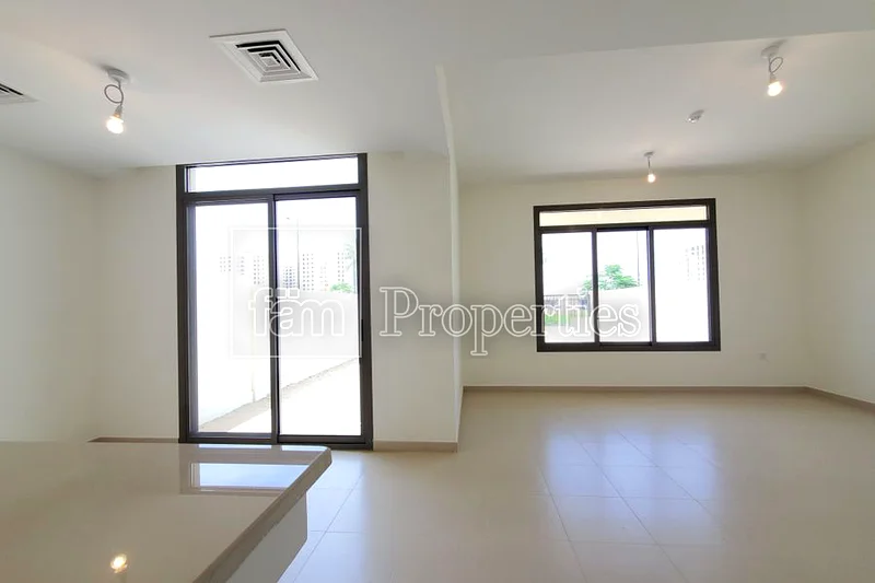 Larger Plot | Single row| Vacant63736617606659111