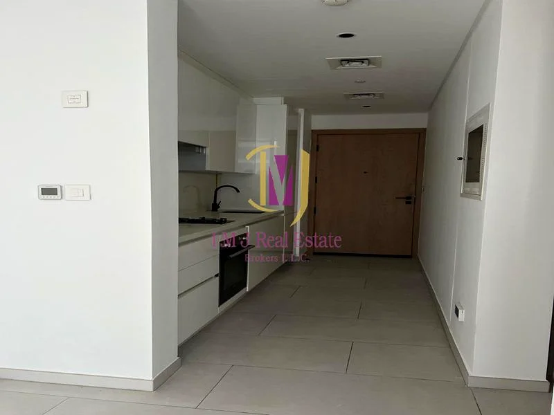 غير مفروشة | استوديو | طابق متوسط | إطلالة على القناة63790342182787113