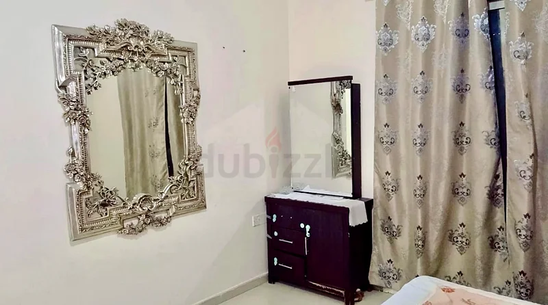 غرفة مفروشة بالكامل مع حمام داخلي وشرفة في النعيمية 264054497364097110