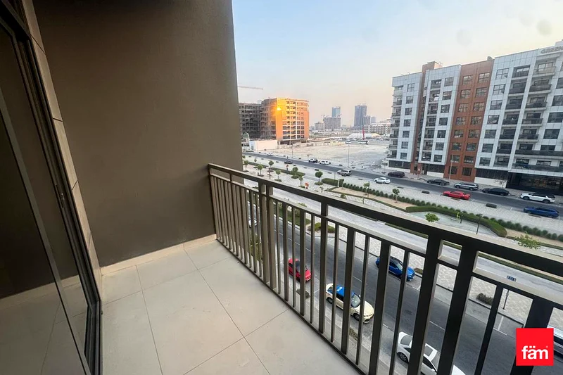 فاخر | جديد بالكامل | مفروش بالكامل63765285580547112