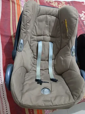 Comfortable infant Car Seat for Safe Journeys