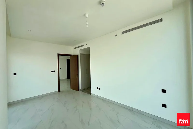 Spacious unit| 03 Bedrooms plus Maid|Bright Unit63758355356035114