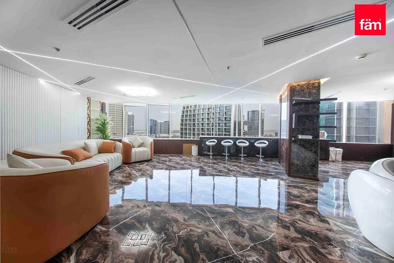 Fully Fitted Office | With 8 Parkings | Excellent63815620082562110