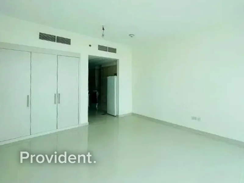 منظر جولف | غير مفروش | طابق عالي63738482477313111