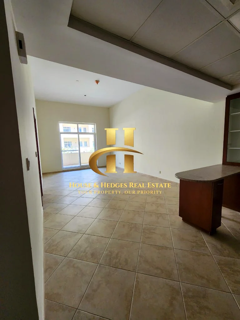 Spacious Layout | High ROI | Tenanted63982021827075114