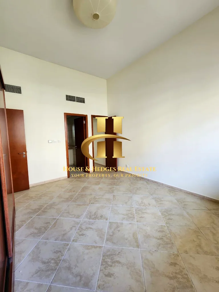 Spacious Layout | High ROI | Tenanted63982021827075110