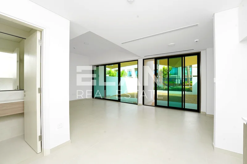 Exclusive | Brand New | Bright | Near Pool63732482180099110