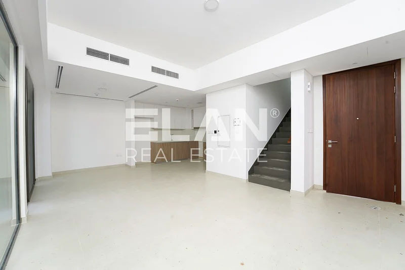 Exclusive | Brand New | Bright | Near Pool63732482180099113