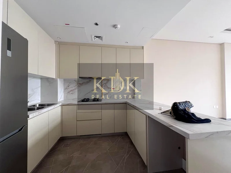 2 Bedroom with Balcony & Built-in Wardrobes63778150216834113