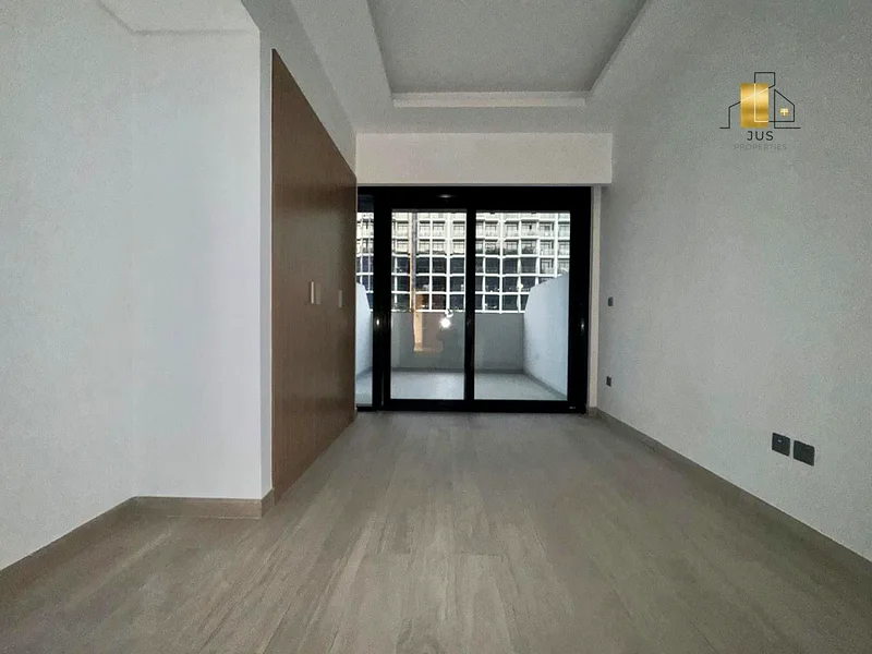 ميسورة التكلفة | تراس كبير | شقة بتصميم شبه مفروشة | مايدان63803743284483112