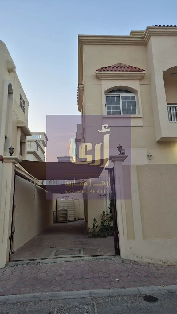 فيلا بمساحة واسعة مكونة من غرفتي نوم للإيجار، فيلا بيغ مجلس في الشارقة بالقرب من شاطئ هيرة الشارقة63812814880258111