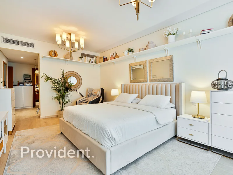 Fully Upgraded | Sea Views | Vacant63936476922370113