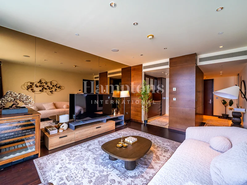 Fountain View | Upgraded | Elegantly Furnished63772345812611113