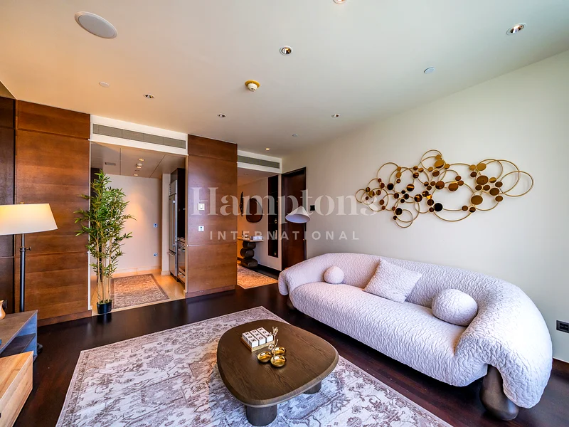 Fountain View | Upgraded | Elegantly Furnished63772345812611114