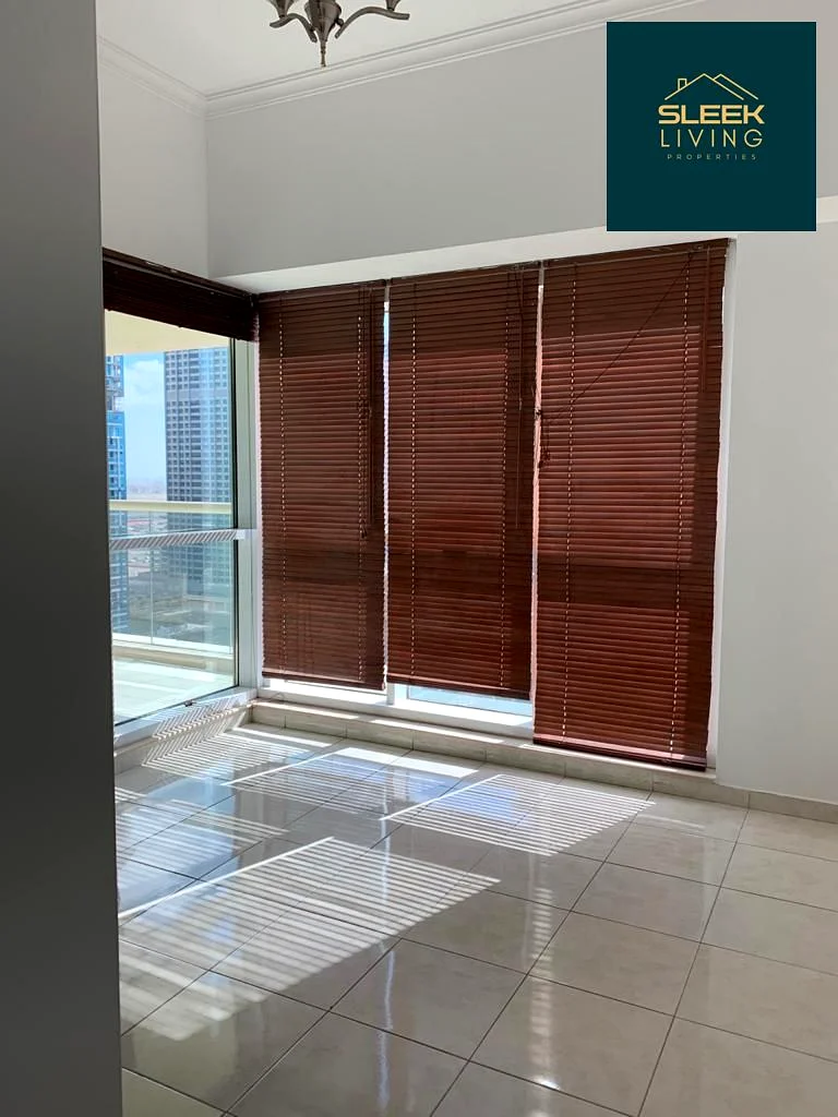 واسع | إطلالة بحرية جزئية | شاغر63748661565315112