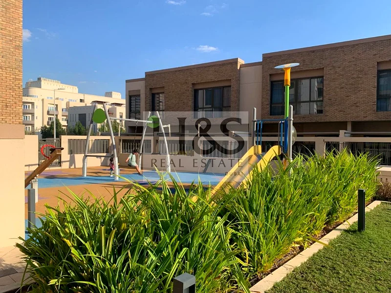 Stylish | Fully Furnished & Vacant | Open View63798616269954110