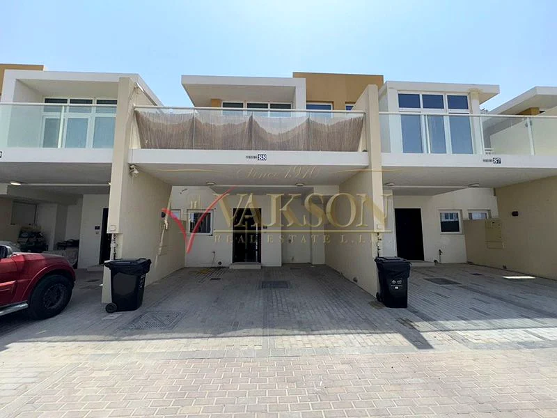 2 Balcony | Bright & Spacious | Avencia63741340747138110
