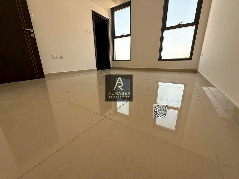 مبنى جديد، أول ساكن في الجرف 363714352497666112
