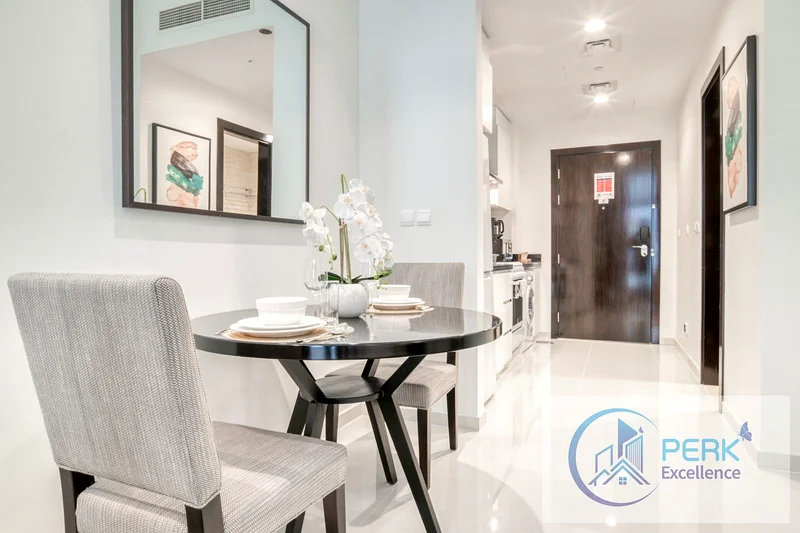 Modern Studio | Spacious Layout | Pool View63750920891521113