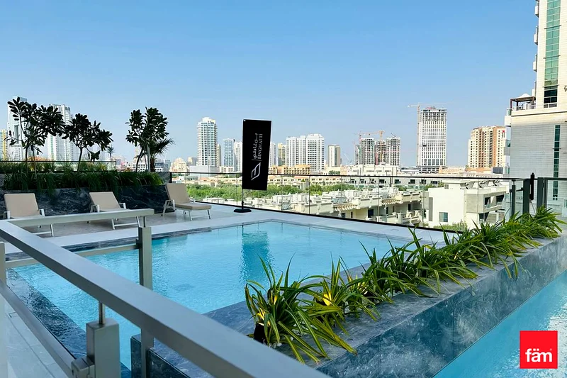 High Floor Private Pool Ready To Move63781516297345110