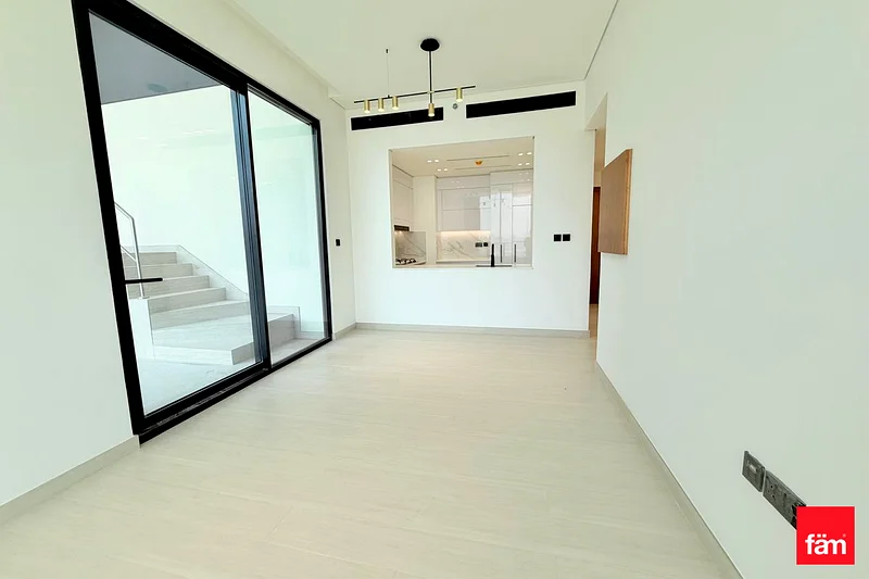 High Floor Private Pool Ready To Move63781516297345111