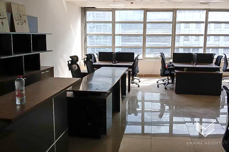 مجهز ومفروش بالكامل | مطبخ صغير ومرحاض | شاغر63815435545219111