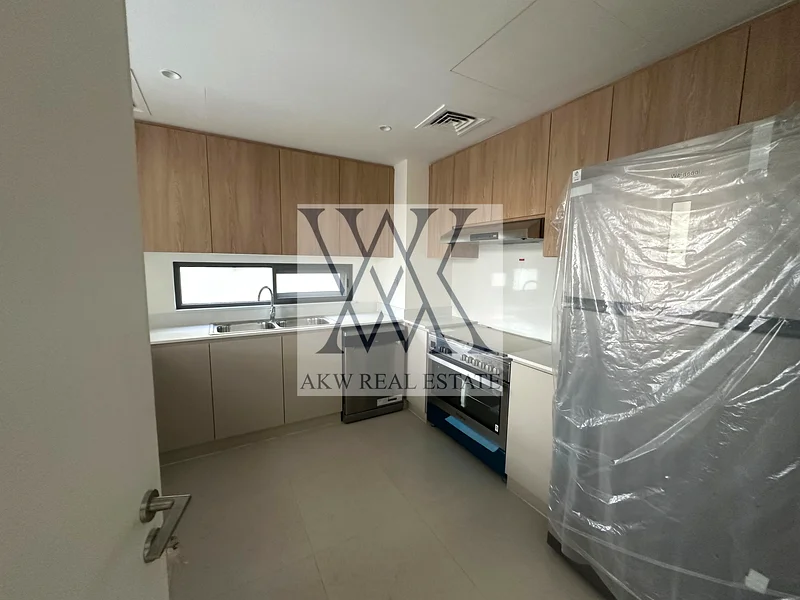 جديد بالكامل | تخطيط واسع | جاهز للانتقال63751983123715112