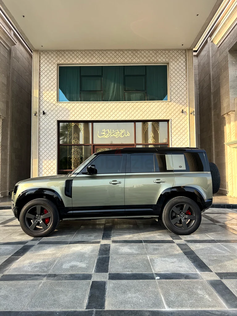 2020 land Rover Defender 110 v6 GCC Altayer motors (first owner)63700286618114111