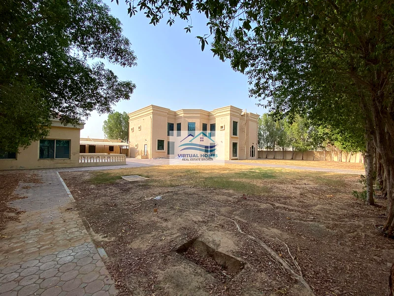 Huge Plot | Corner Villa | 5 Bedrooms63808758408322111