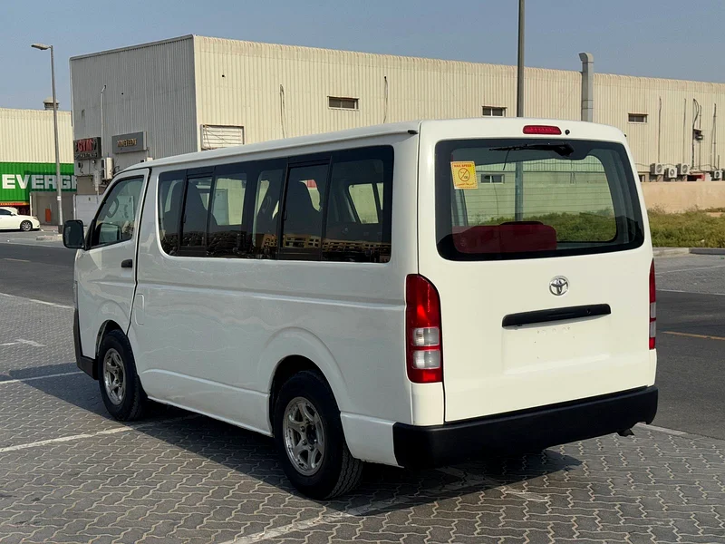 Toyota Haice Model 2009 km 225000 seats 13 GCC space accident Free63699049347841112