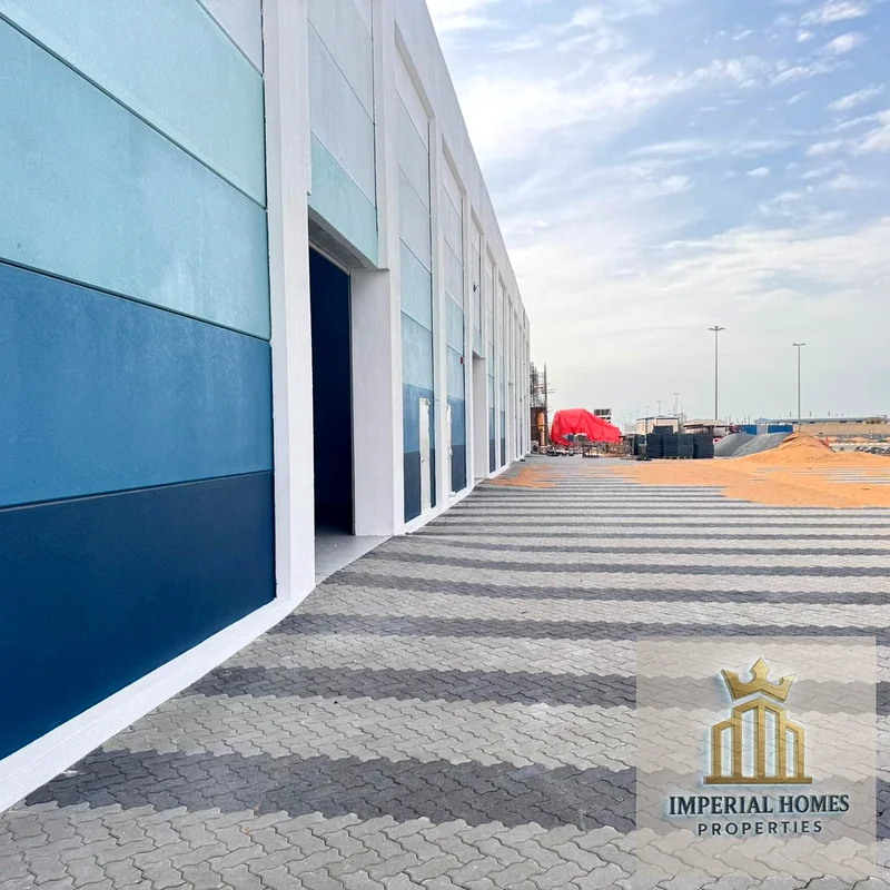 Warehouse (Shed) for Annual Rent – Umm Al Quwain  📍 Location: Umm Al Quwain, UAE 📐 Size: 1,635 sq. ft. 🔌 Power Capacity: 46 kW 💰 Rental Price: AED64060564441985113